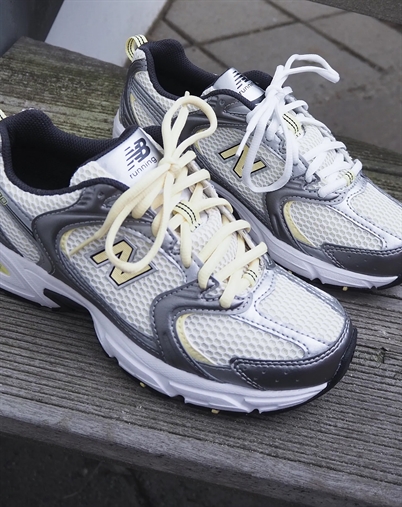 U530ADG Sneakers - Silver Metallic/Parchment - New Balance